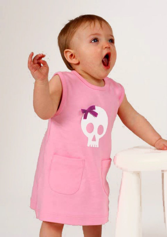 1er regalo de cumpleaños / BABY MOO's Baby Shower Ropa Ropa para niña Ropa de bebé para niña Vestidos Skull & Bow Baby Girls Dress / Alternative Girl Pink Baby Toddler Goth Metal Summer Dresses 