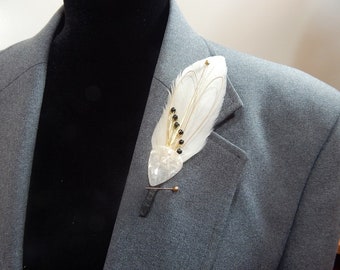 Gitarre Feder Boutonniere - musikalisches Thema Anstecknadel - Gitarre Plektrum Boutonniere - echte Gitarre String Anstecknadel - Hochzeit Boutonniere