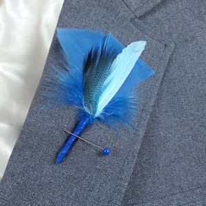 Blue Feather Boutonniere  - Elegant Wedding Lapel Pin - Prom Boutonniere - Homecoming lapel pin - Blue Feather Pin