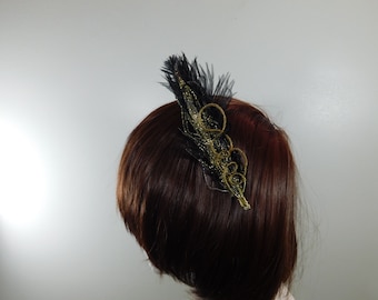 Pinza de pelo de plumas negras - fascinador de plumas de avestruz negro - pieza de pelo negro - peine de pelo dorado - lazo de pelo negro