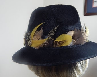 Federhutband - Rustikales Cowboyhutband - Gold, Tan und Natürliche Federhut Accessoire