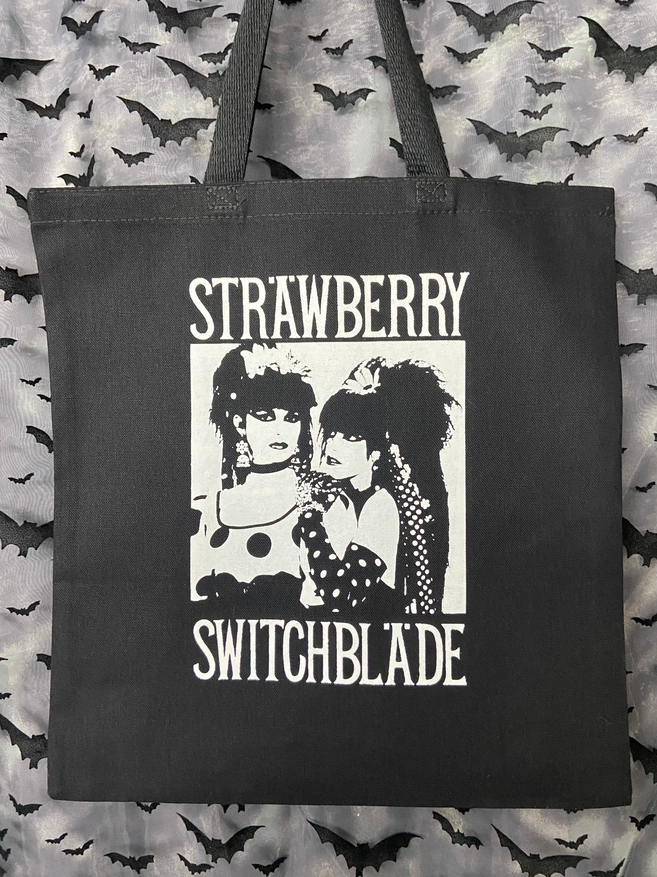 Bloodthirsty Butchers / Birdy ステッカー付 Amazon.co.jp: birdy: ミュージック