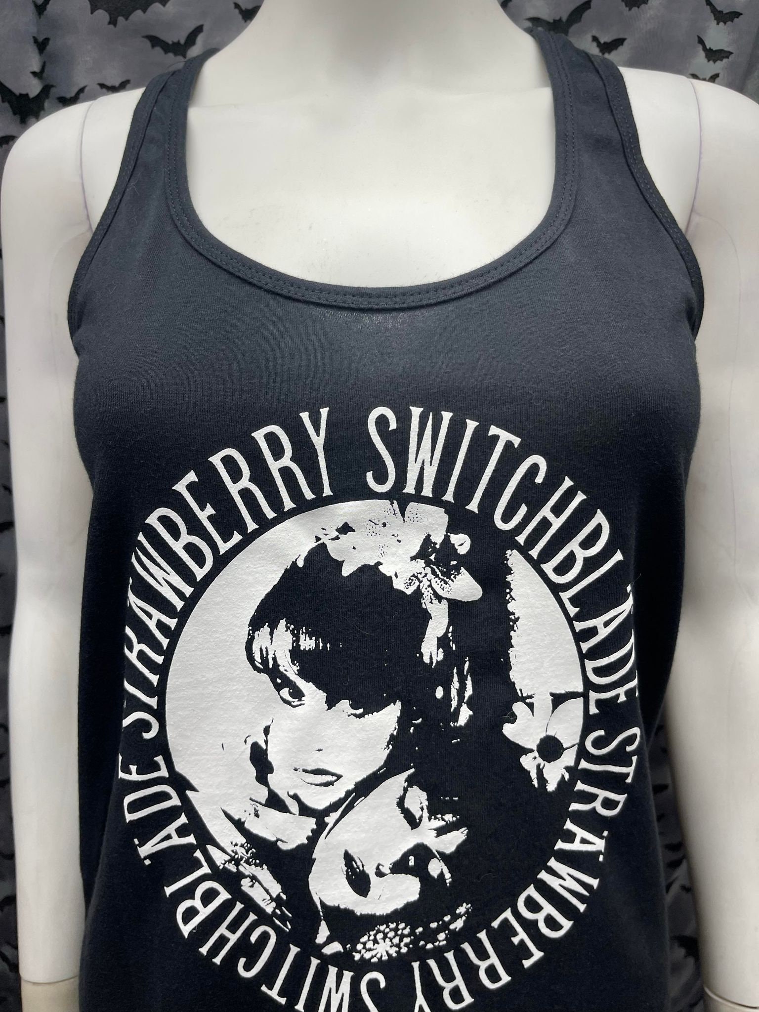 SWITCHBLADE SLEEVELESS HIGHNECK hyde着（Hyde Liner Lock