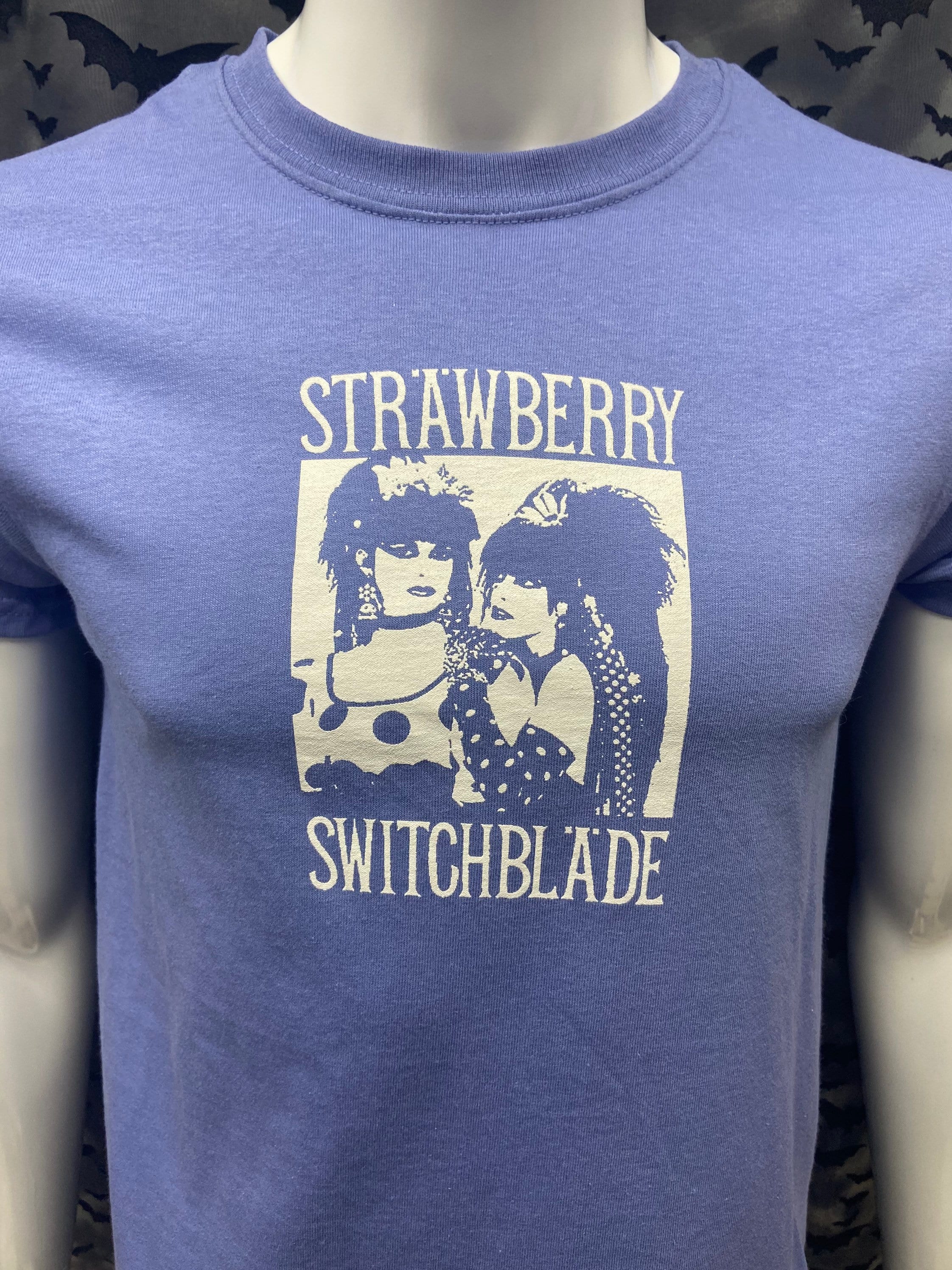 Strawberry Switchblade T-Shirt Pop Rock Fans Gift UK T-Shirt