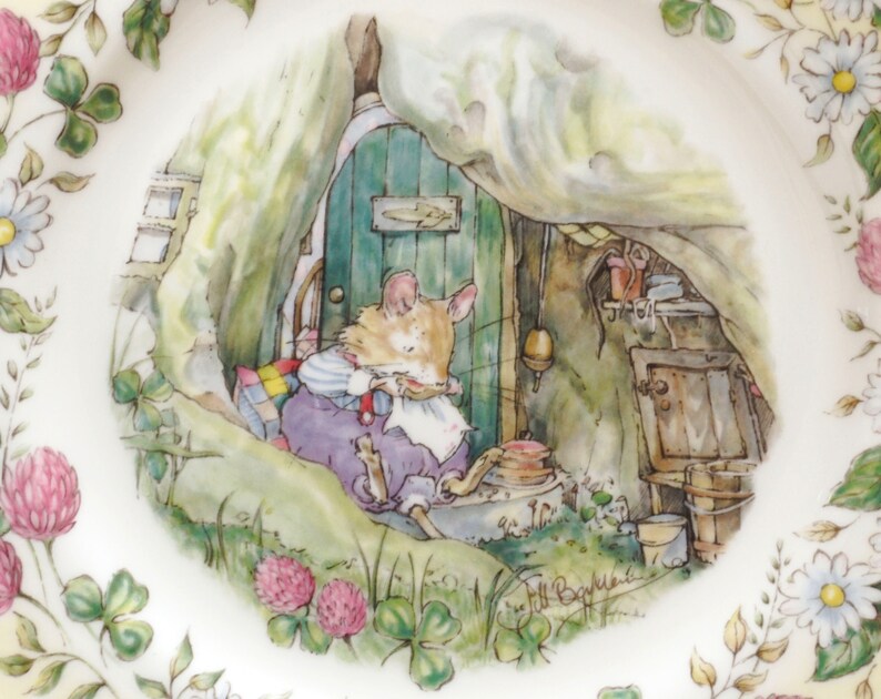 one of the Surprise Outing plates Royal Doulton Brambly Hedge The Plan plate