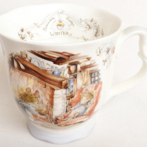Winter beaker - Brambly Hedge cup - Royal Doulton - Seasons Brambly Hedge Gift Collection - 1983