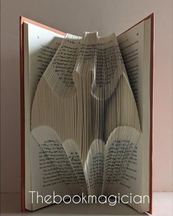 Halloween Bat Folded Book Art, Unique Halloween Decor, Halloween Bat Decor, Decorative Bat, Bat room decor, Unique halloween gift, bat lover