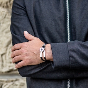 Pulsera de piel, estilo Uno de 50
