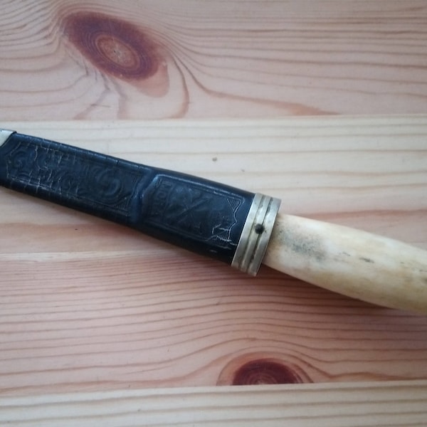 Very rare. F.M.Mattsson Mora Sweden Knife approx. 1920 / 1950 Bone Handle Original Knife Sheath With Silver Fittings Handmade in Sweden