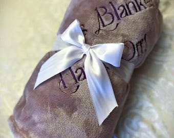 Cuddle Blanket for Mom, Grampa, Grandma with Child / Grandchild's Names - Soft, Cozy, and Customizable