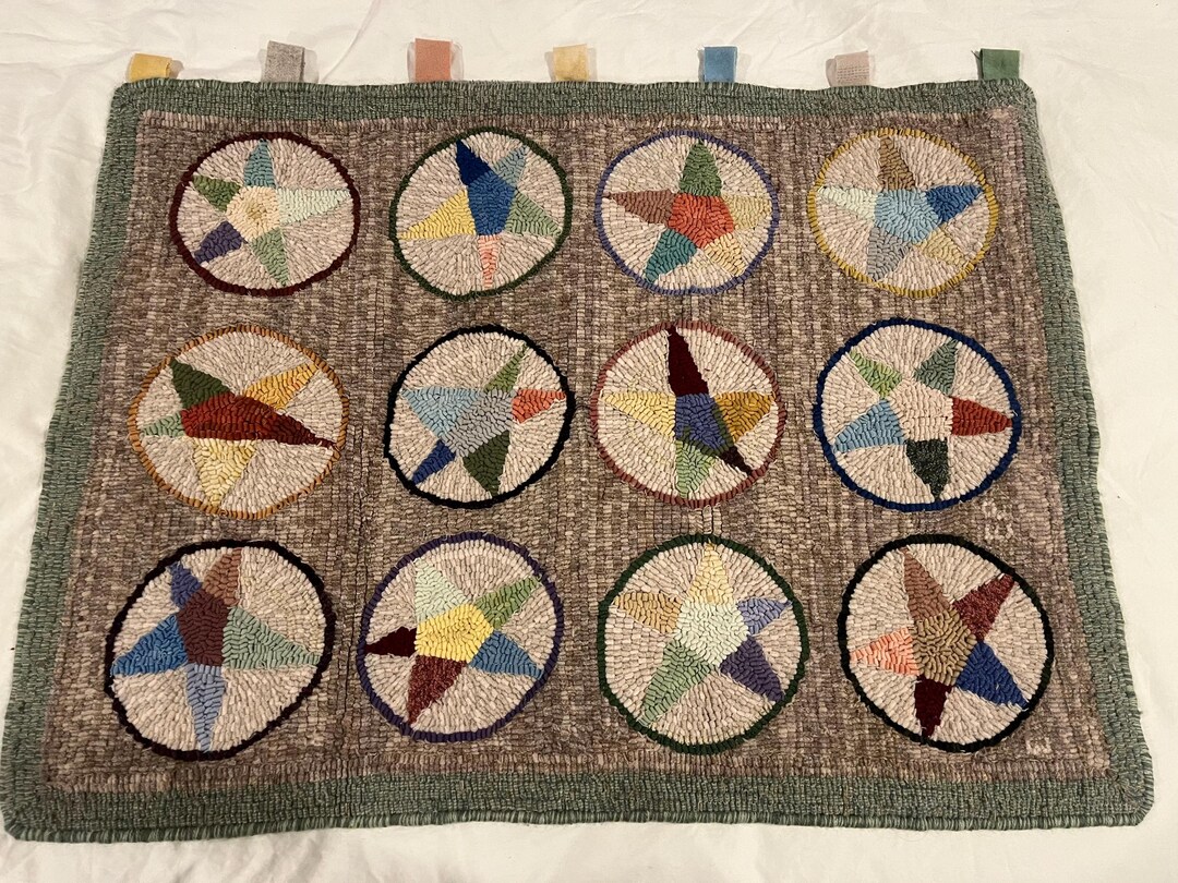 Hand Hooked Rug or Wall Decor Antique Star Design 26