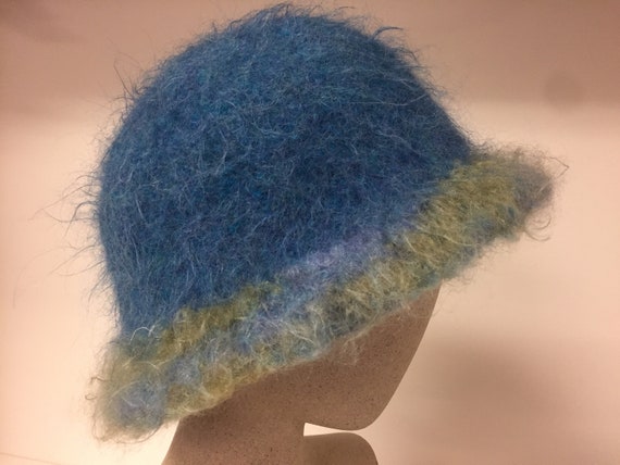 Hand made felted hat with pin - image 5