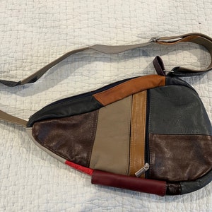 Leather purse vintage cross body many pockets