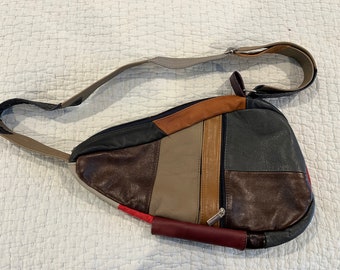 Leather purse vintage cross body many pockets