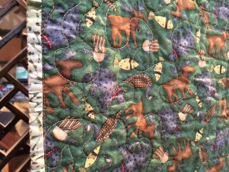 Modernized log cabin small quilt