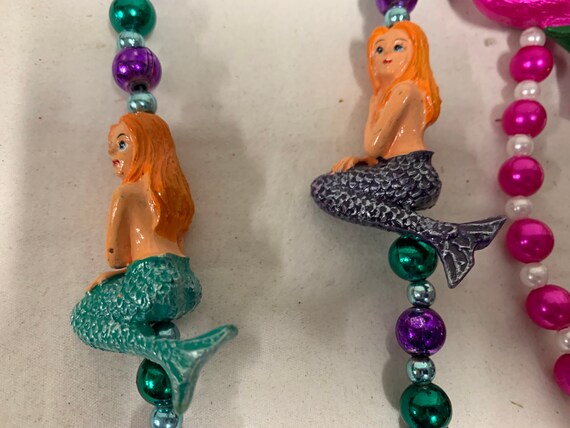 casino themed mardi gras beads