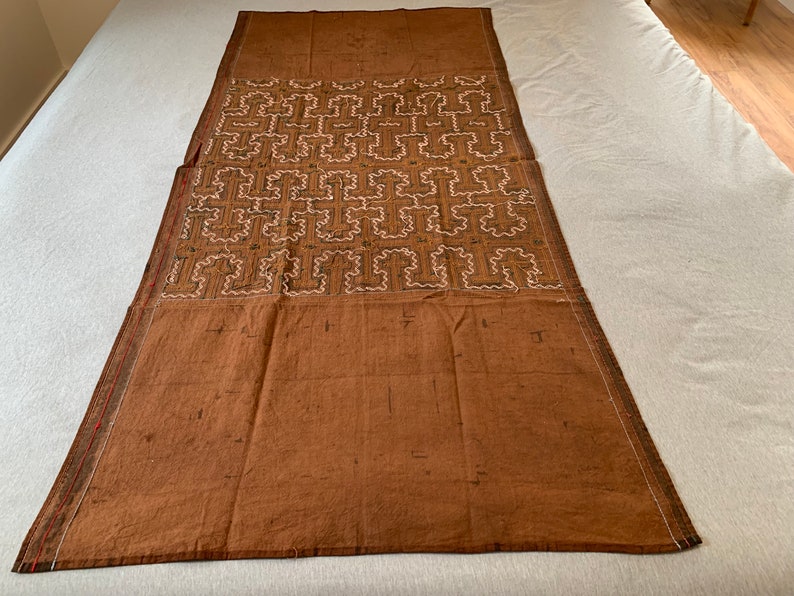 Amazon Shipibo tribe embroidered and dyed textile 1967 image 6