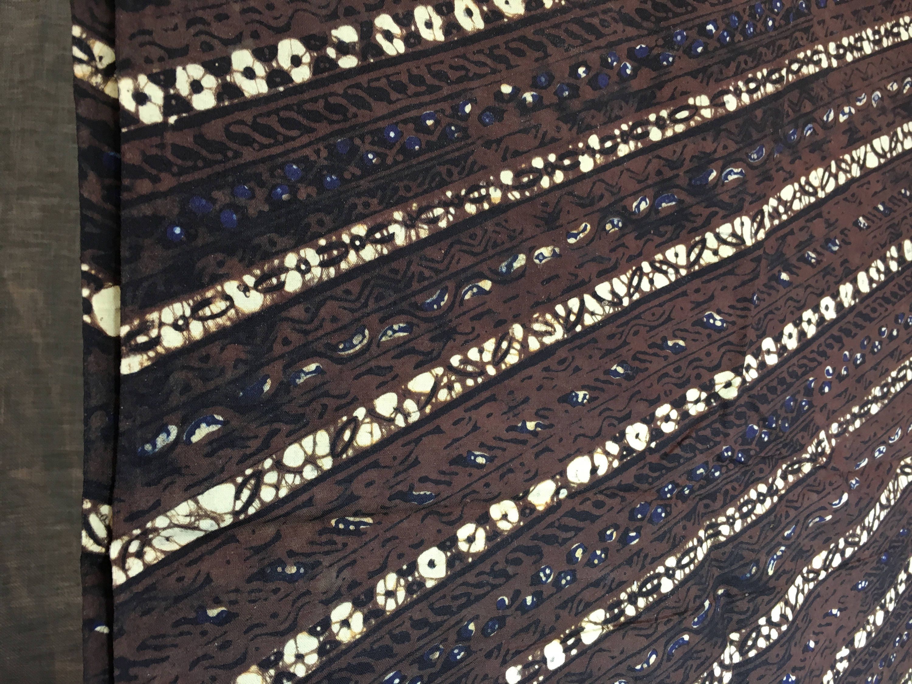 Fine cotton batik Indonesian sarong fabric