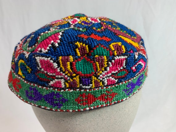 Embroidered Uzbekistan man's skull cap - image 4