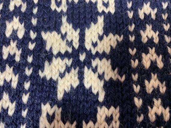 Norwegian woman's  handknit M vintage sweater - image 5