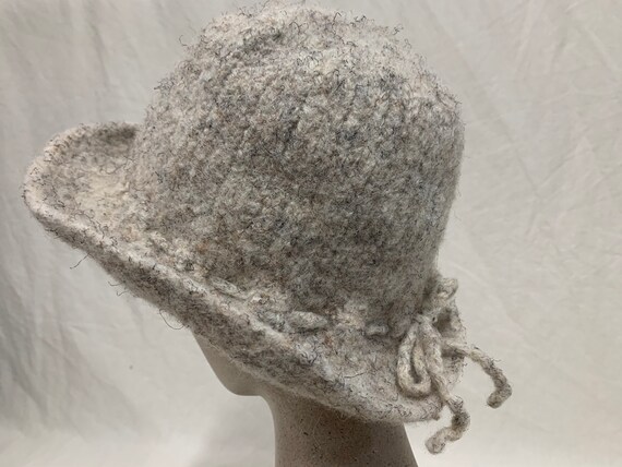 Felted hand made hat View 3