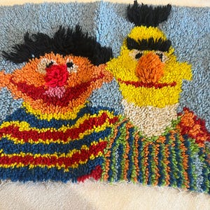 Sesame Street latch hook needlework of Bert and Ernie Muppets 1970&#39;s wall decor