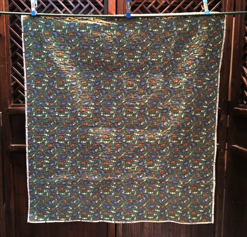 Modernized log cabin small quilt