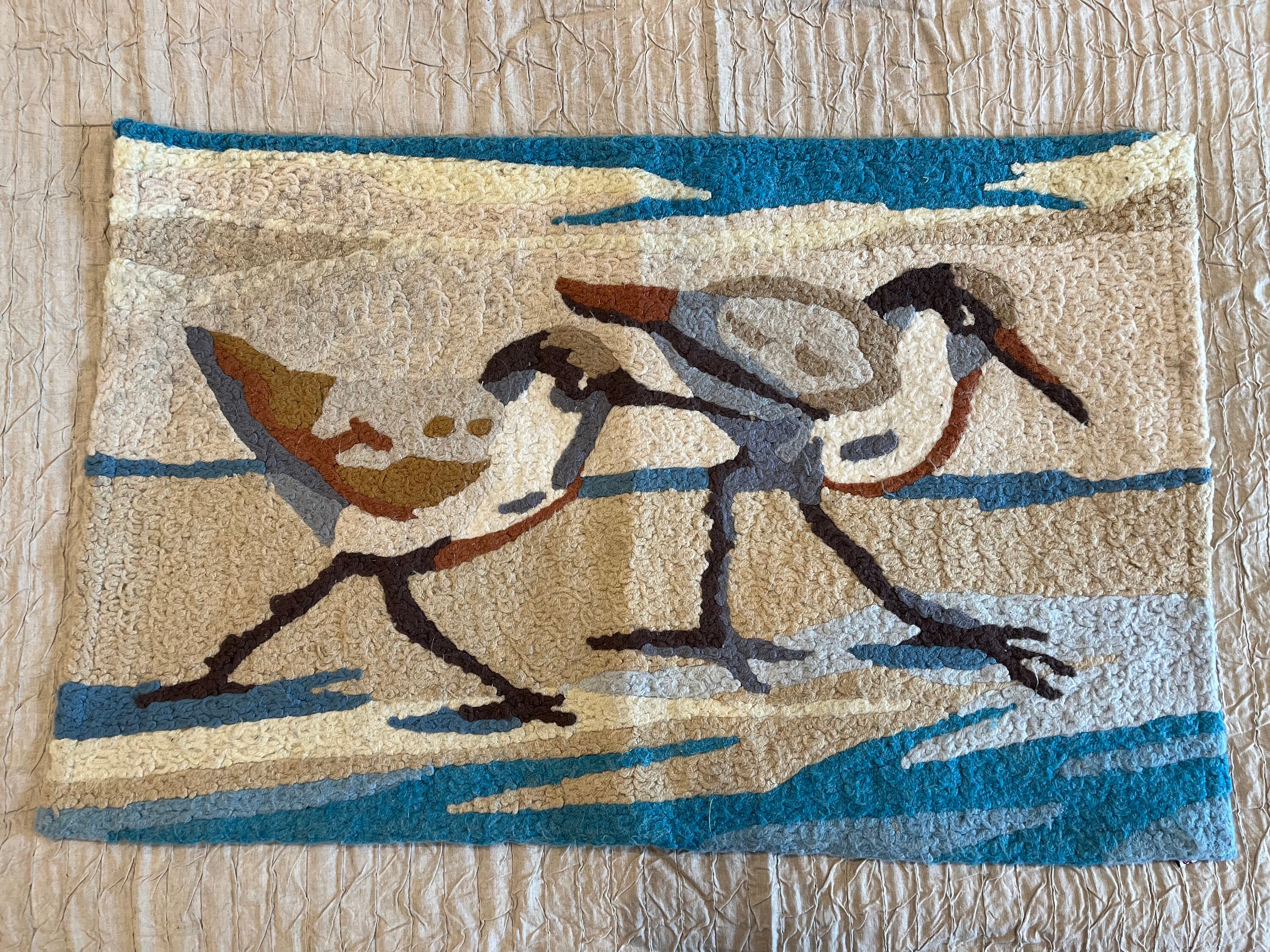Small rug with birds
