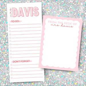 Könnte beinhalten: Zwei rosa druckbare To-Do-Listenvorlagen mit dem Text "mrs. DAVIS" und "FROM THE DESK OF mrs. davis".
