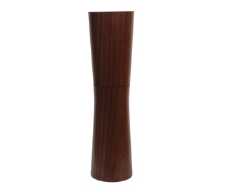 Artisanal pepper mill in walnut 9 3/8  inc.