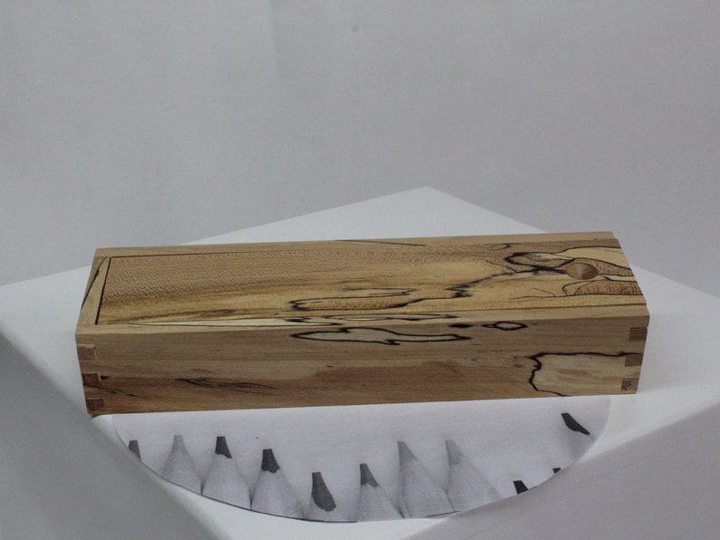 Superb decorative pencil box in Spalted Maple 8 1/2 X 2 1/2 X 1 1/2 in. E-Erable coti