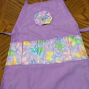 Child&#39;s Egg gathering apron