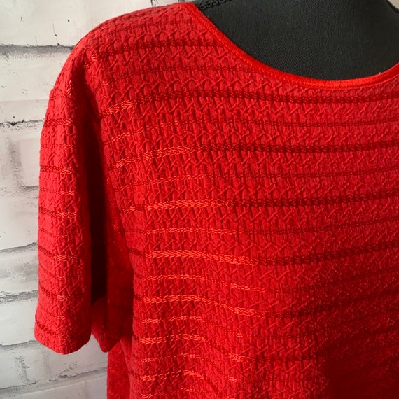 1980s 1990s, XL, Red Textured Dressy Tee, Sag Har… - image 2