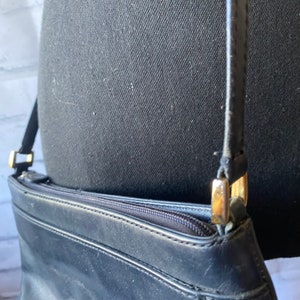 Década de 1990 Etienne Aigner diseñador negro pequeño bolso bandolera bolso bolso imagen 4