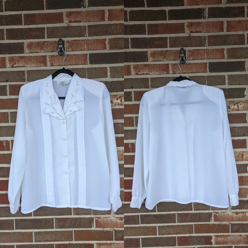 1980s Kathy Che Pearl Embellished Lace Peter Pan Collar Long Sleeve Button Up Blouse 10