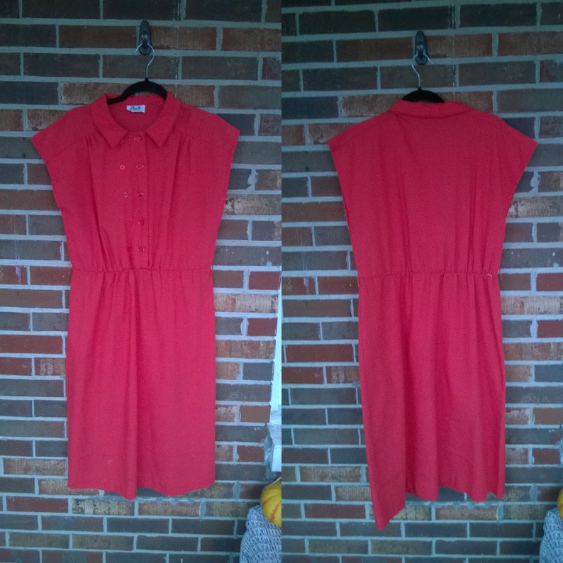 1970s Coral Collared Sheath Dress, 12 / 14 image 1