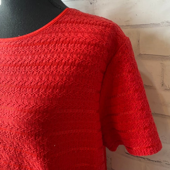 1980s 1990s, XL, Red Textured Dressy Tee, Sag Har… - image 3
