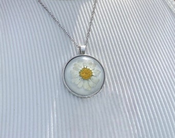 Real Daisy Resin Necklace - Silver Stainless Steel Blossom Pendant