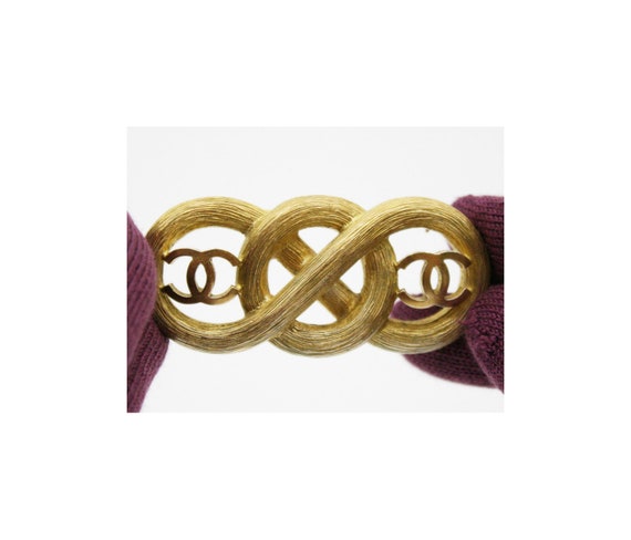 Vintage Chanel Gold Faux Pearl Textured Metal CC Logo Bracelet (Authentic Pre-Owned)