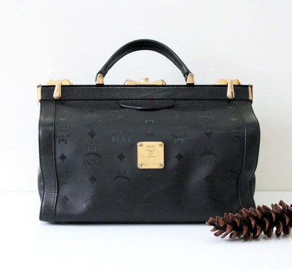 Mcm top train case