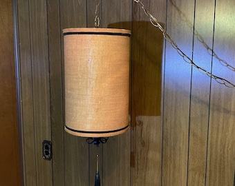 Lámpara colgante de arpillera estilo MCM vintage de los años 70