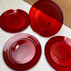 Arcoroc SET of 4 Ruby Red Glass 10" Dinner Plates Arques France