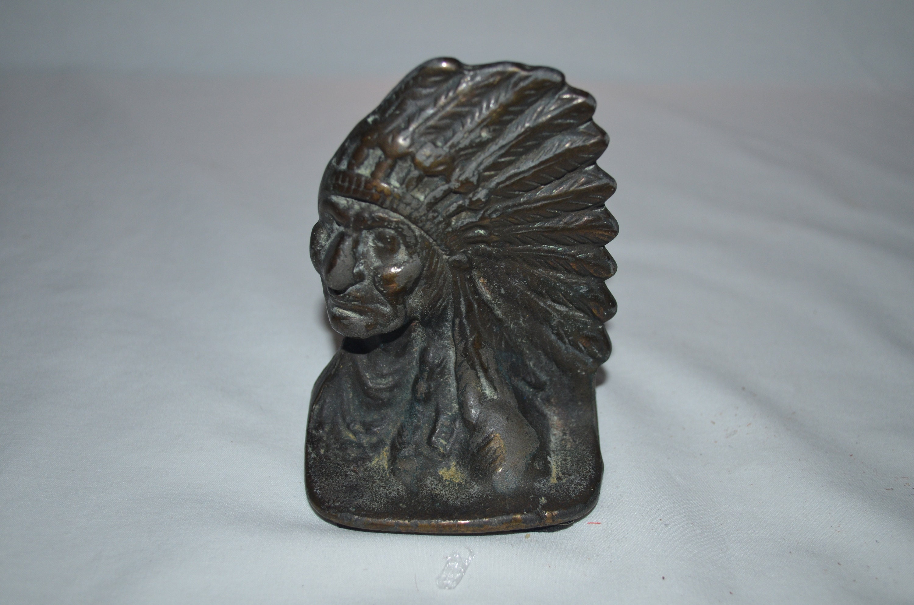 Single Vintage Style Brown Feather School Coat Hook Cast Iron Wall Mount  Hardware 