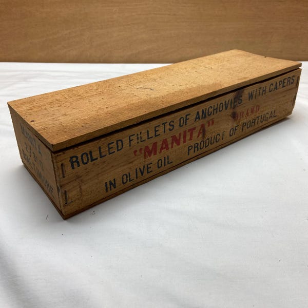 GREAT Patina OLD Vintage Wood Box Ventura Manita Da Cruz Brand Anchovies with Capers Wood Box Product of Portugal