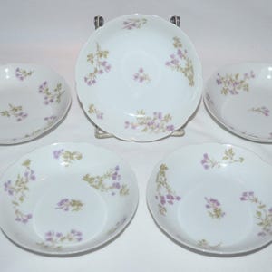 Haviland Limoges CH Field Porcelain China Set of 5 Berry Fruit Dessert 5&quot; Bowls France CFH GDM White with Small Purple Flowers
