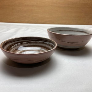 SET of 2 MIXED Sizes Vreni Santa Anita Ware Bowls - 1 Berry & 1 Coupe Cereal - California Dinner Ware - Stylized Spirals Brown and Pink