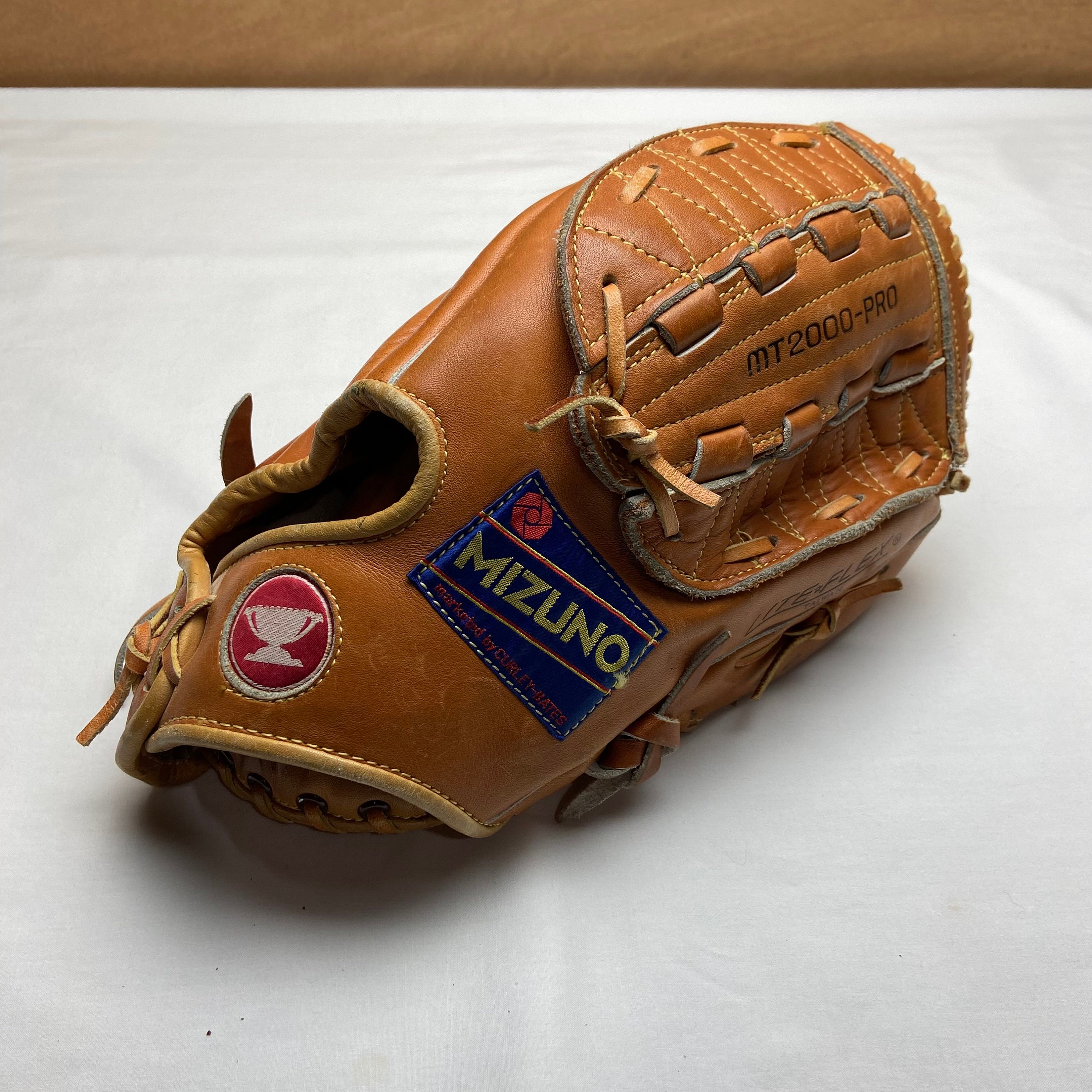 Vintage Mizuno Baseball Mitt Glove MT2000 Pro Lite Flex Right