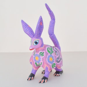 Alebrije Armadillo Oaxacan Wood Carving Hand Painted Mexican Craft Home Decor | Magia Mexica