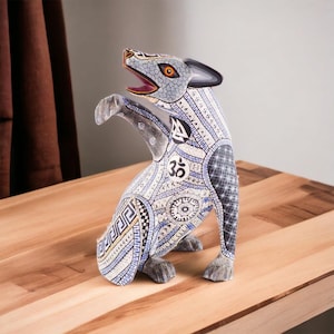 Alebrije Fox Figurine Oaxacan Wood Carving Mexican Folk Art Hand Painted Animal Sculpture Forest Decor Gift - Magia Mexica