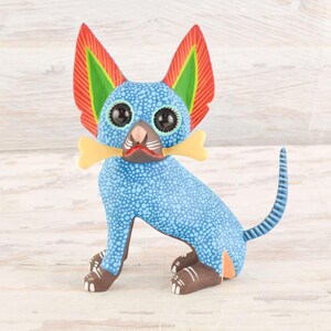 Hand-Painted Alebrije Chihuahua Figurine: Oaxacan Folk Art Wood Carving